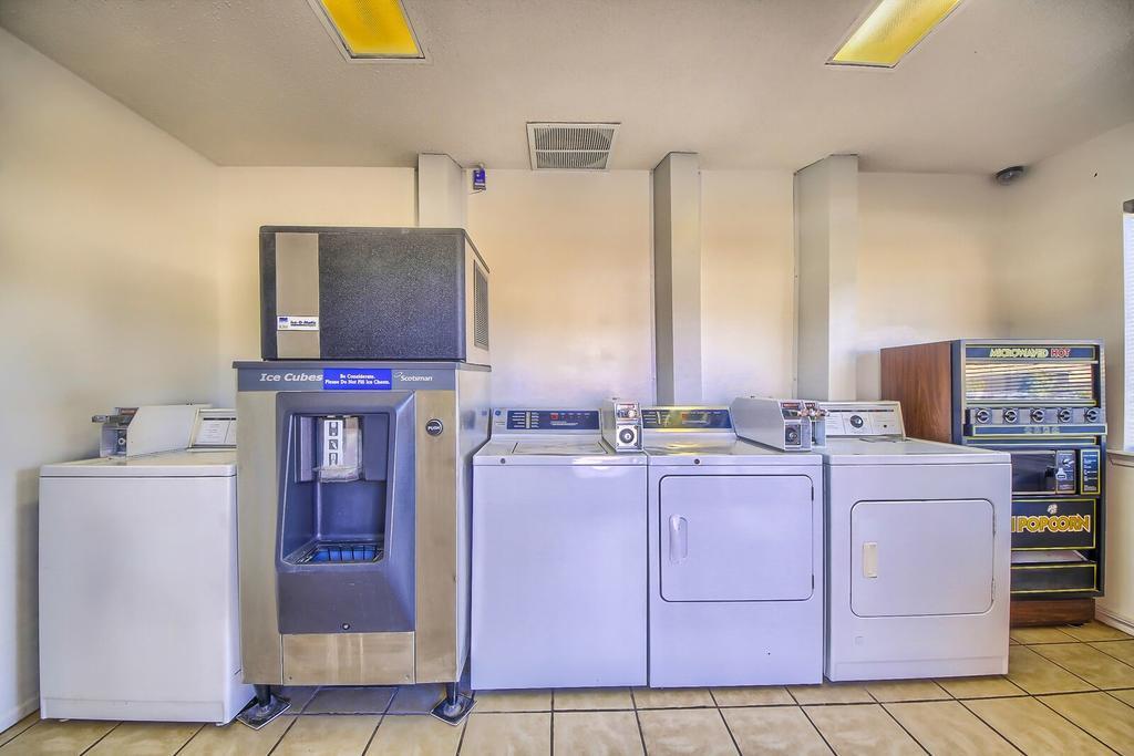 Hillcrest Inn & Suites Ozona Eksteriør bilde